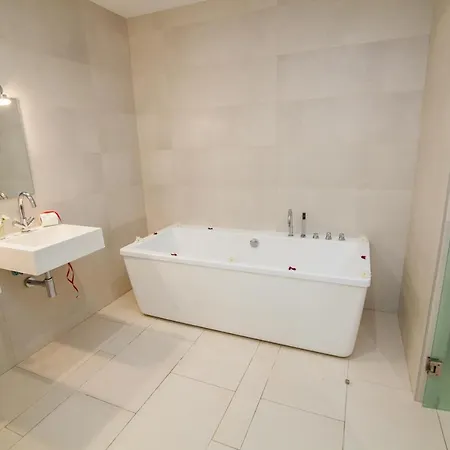 Il Distinto - Luxury Swimming Pool View House 公寓